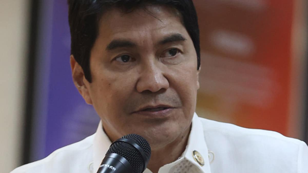 Erwin Tulfo reclaims lead among Senate bets in final SWS survey